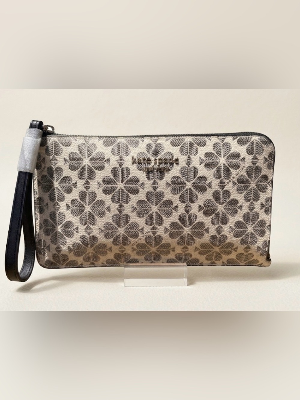 Kate Spade Lucy spade flower medium zip wristlet NWOT Authentic Kate